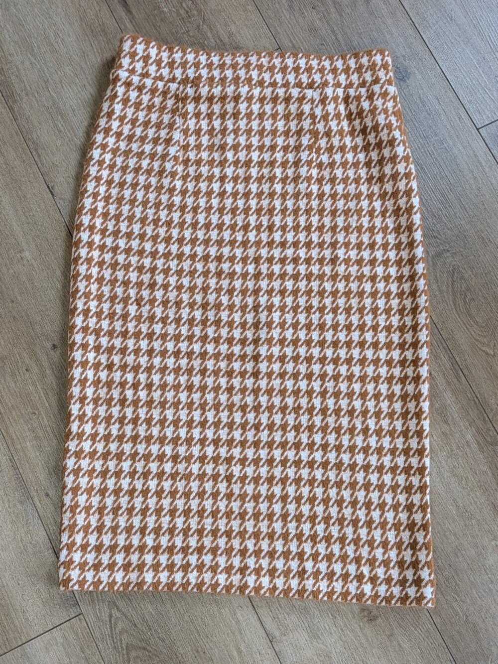 NWT Ann Taylor Women's Camel White Midi Pencil Skirt Houndstooth Stretch Size M - Picture 6 of 7